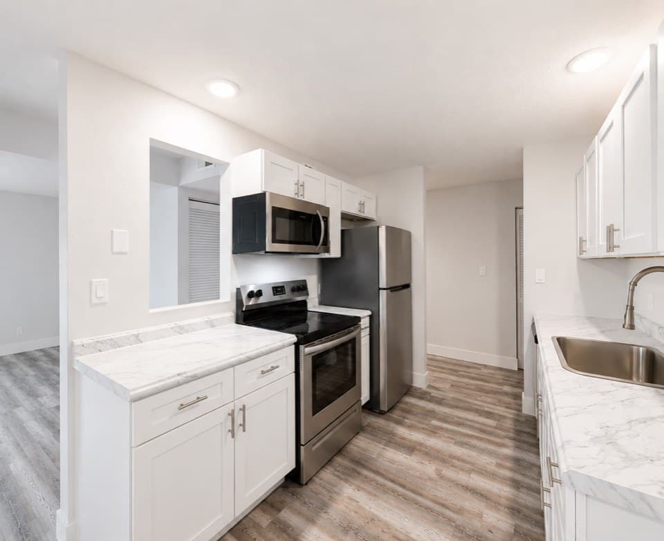 Standard 1 Bed / 1 Bath